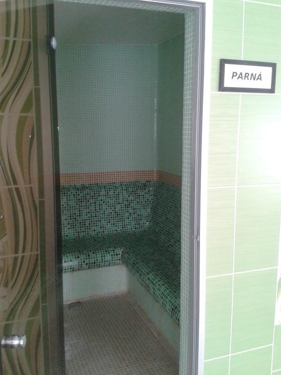Hotel Vila Anna เตรนชิอาสกี เตปลิตเซ ภายนอก รูปภาพ