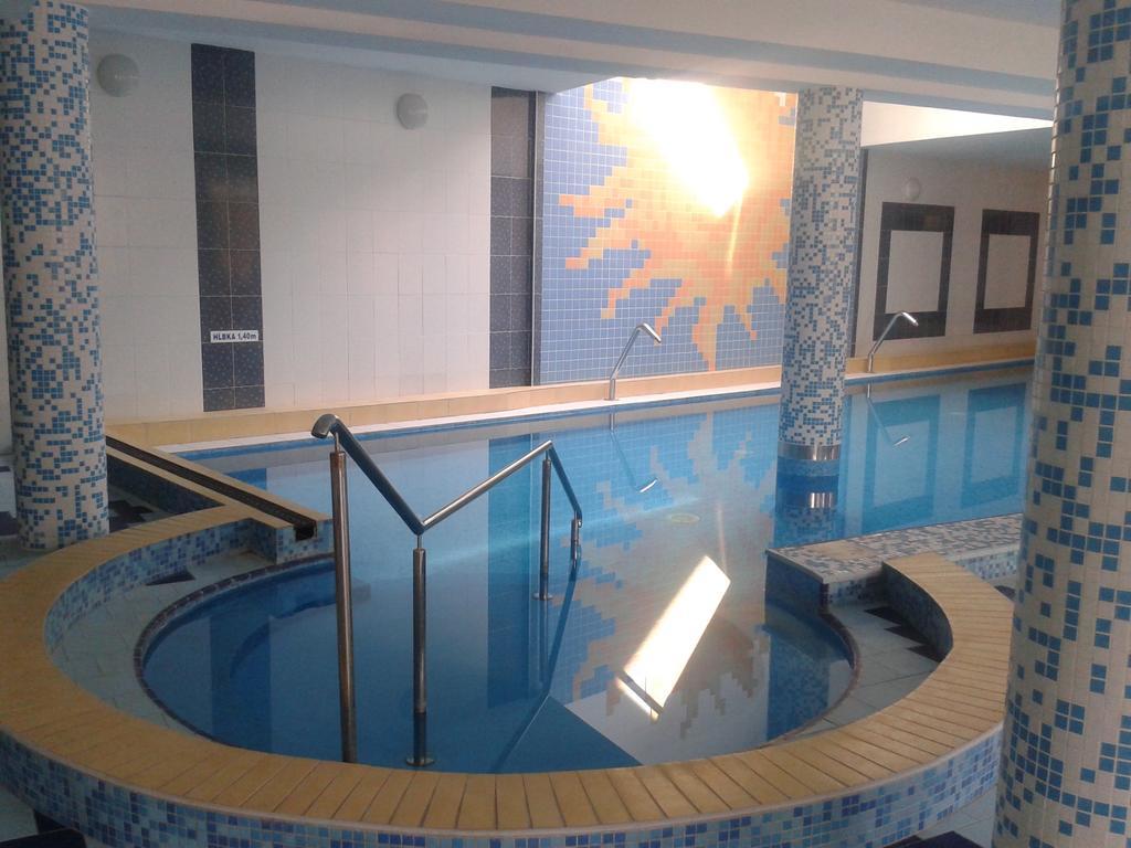 Hotel Vila Anna เตรนชิอาสกี เตปลิตเซ ภายนอก รูปภาพ